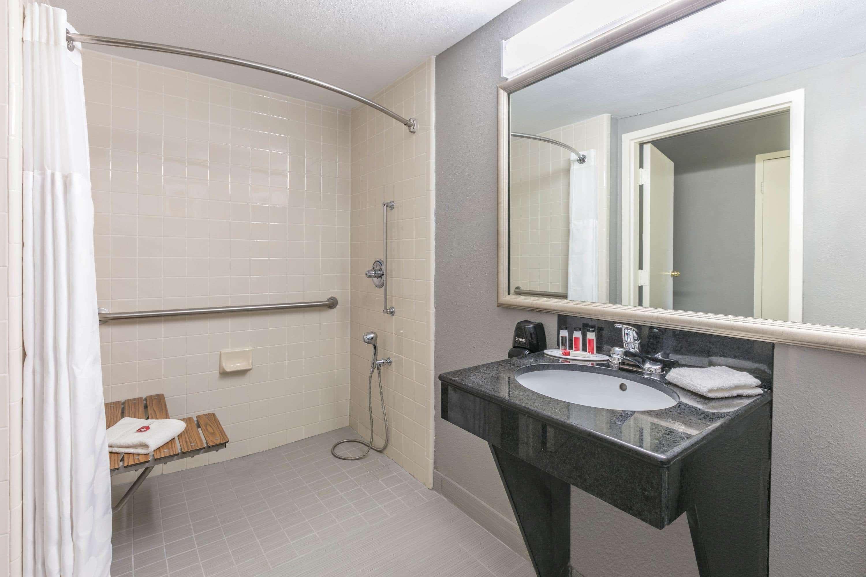 Travelodge By Wyndham Texarkana Ar Екстериор снимка