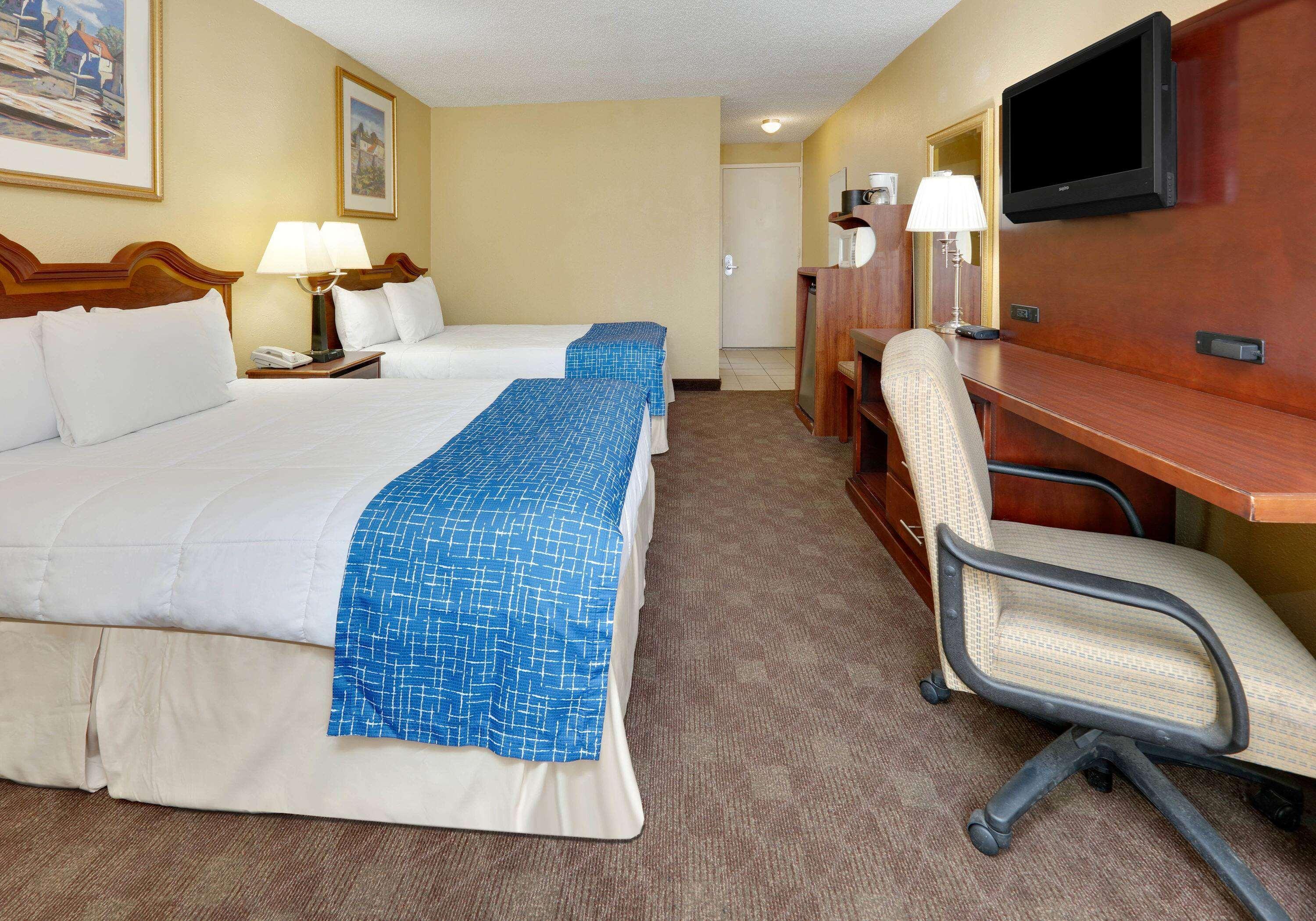 Travelodge By Wyndham Texarkana Ar Екстериор снимка